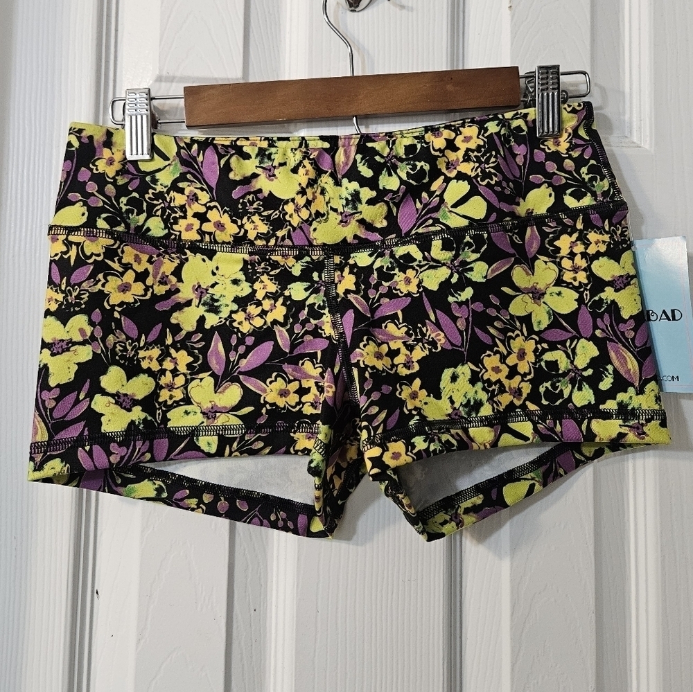 NWT FLEO At Night Floral Women's Shorts